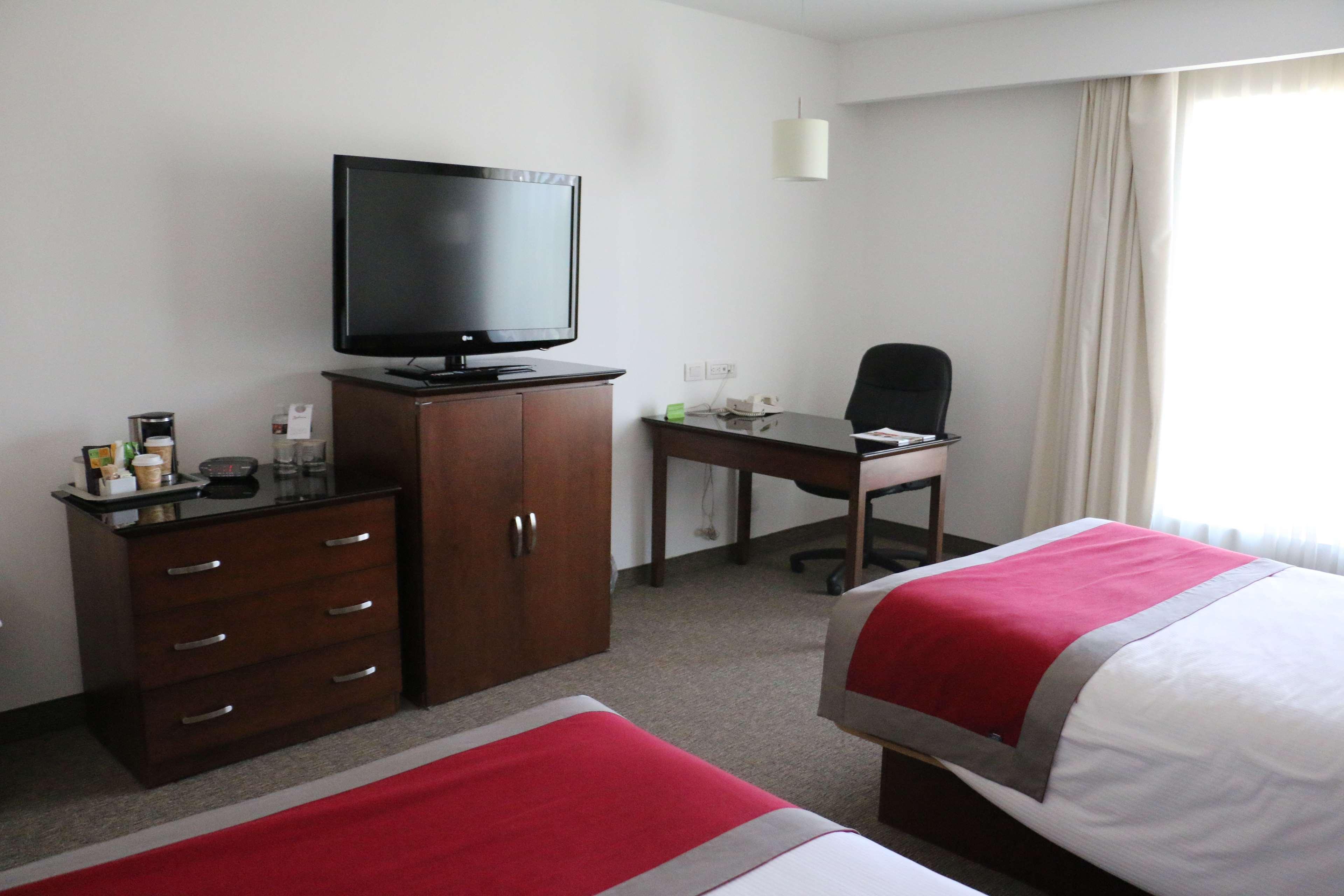 Radisson Poliforum Plaza Hotel Leon Ngoại thất bức ảnh