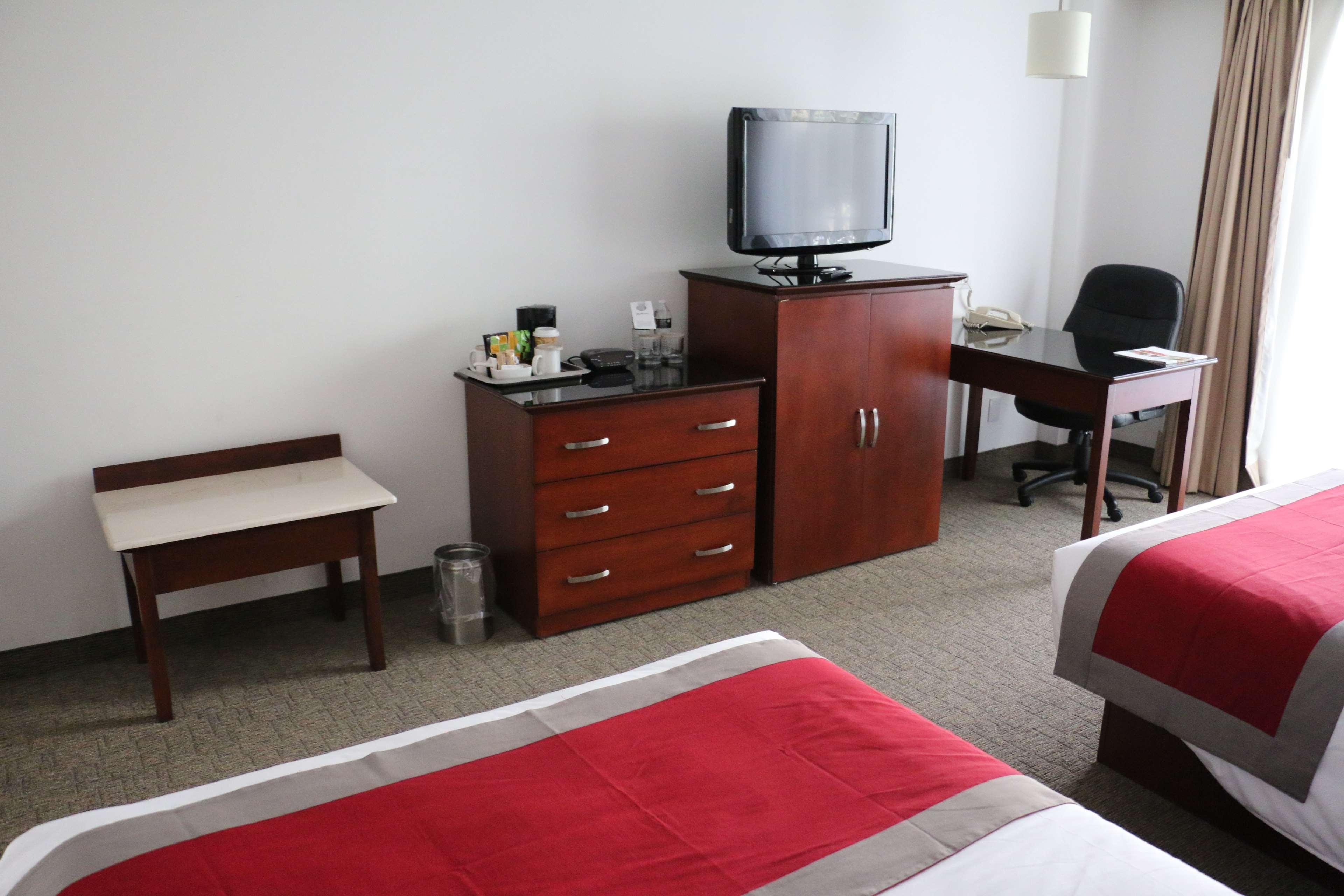 Radisson Poliforum Plaza Hotel Leon Ngoại thất bức ảnh