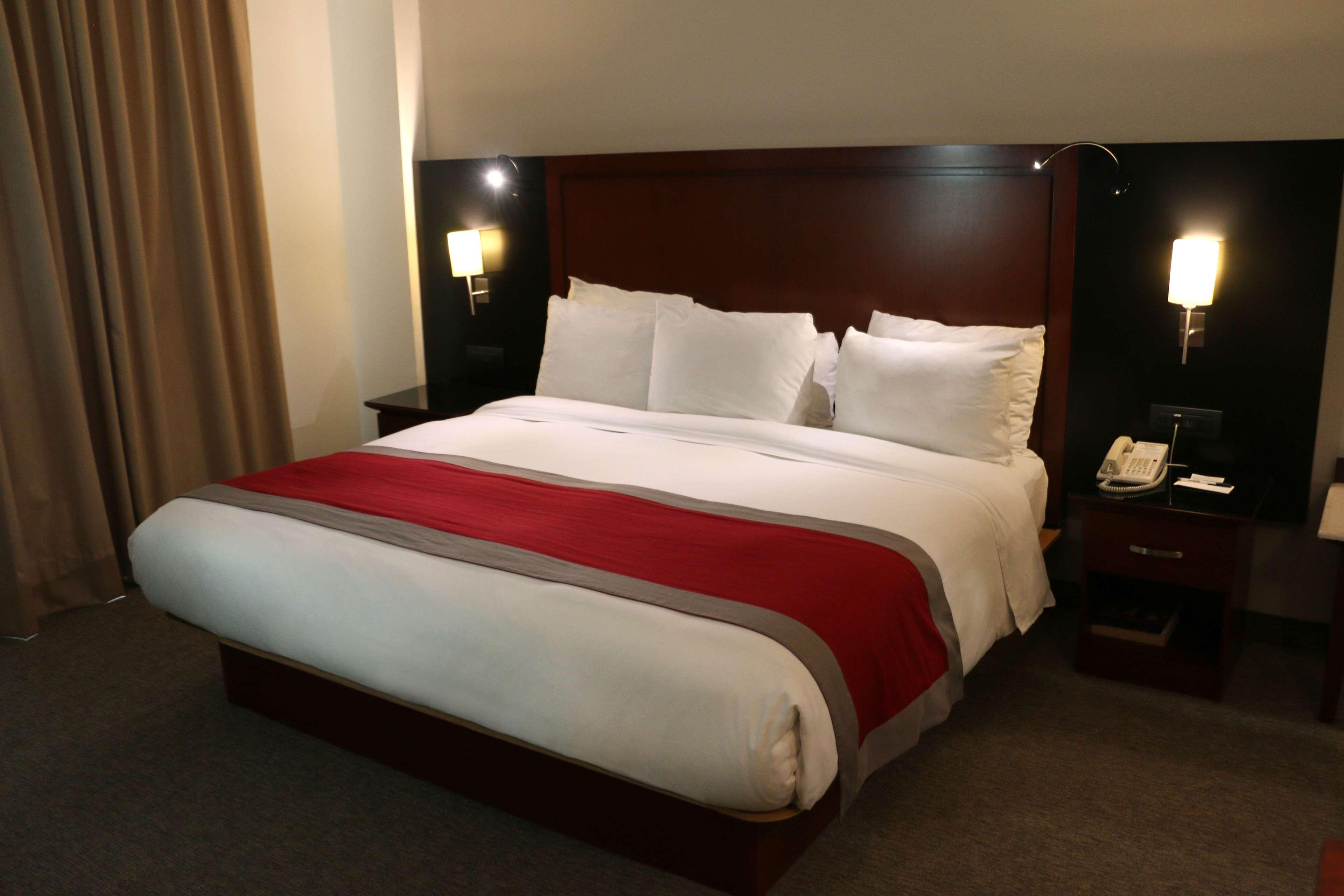 Radisson Poliforum Plaza Hotel Leon Ngoại thất bức ảnh