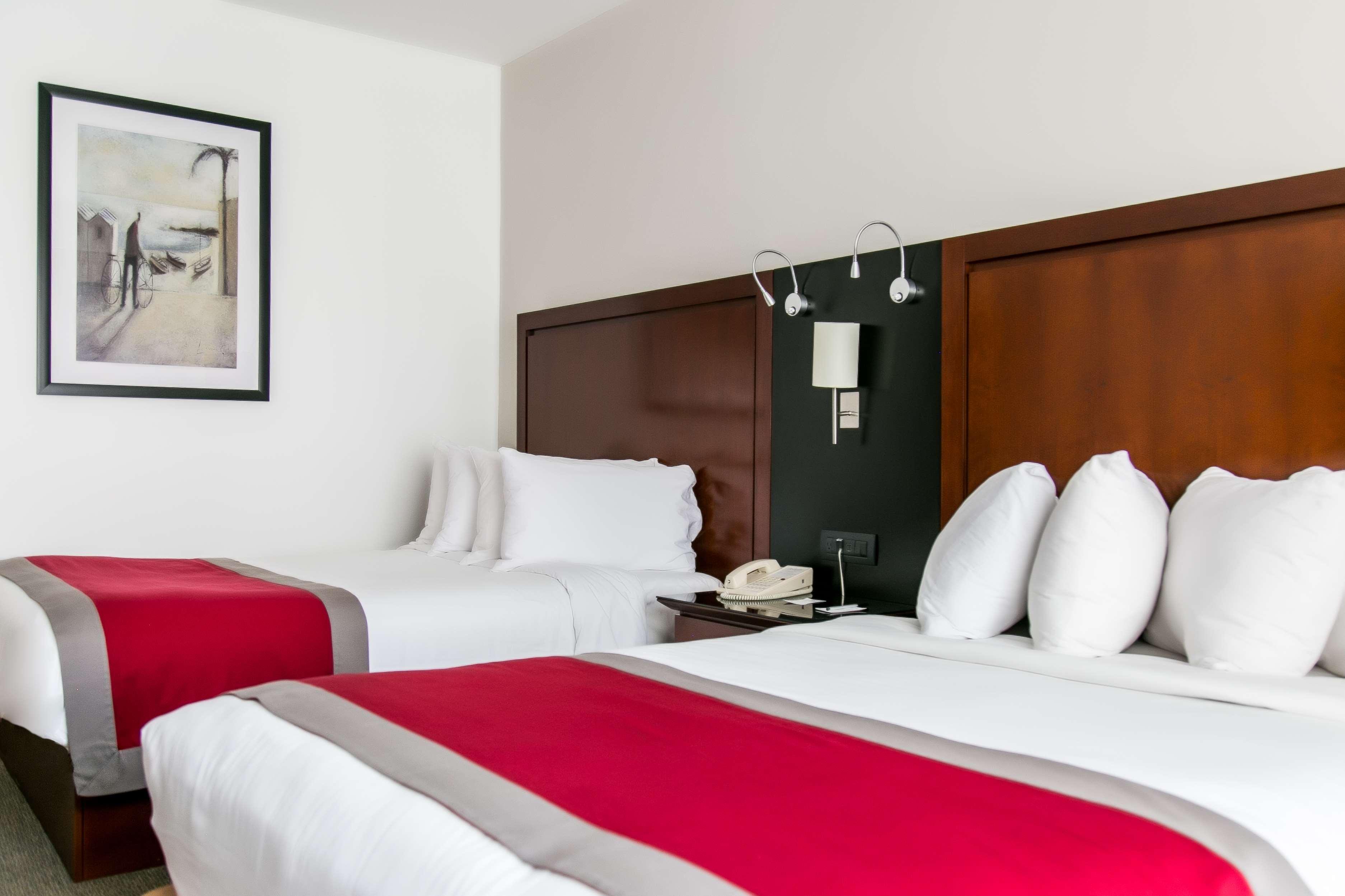 Radisson Poliforum Plaza Hotel Leon Ngoại thất bức ảnh