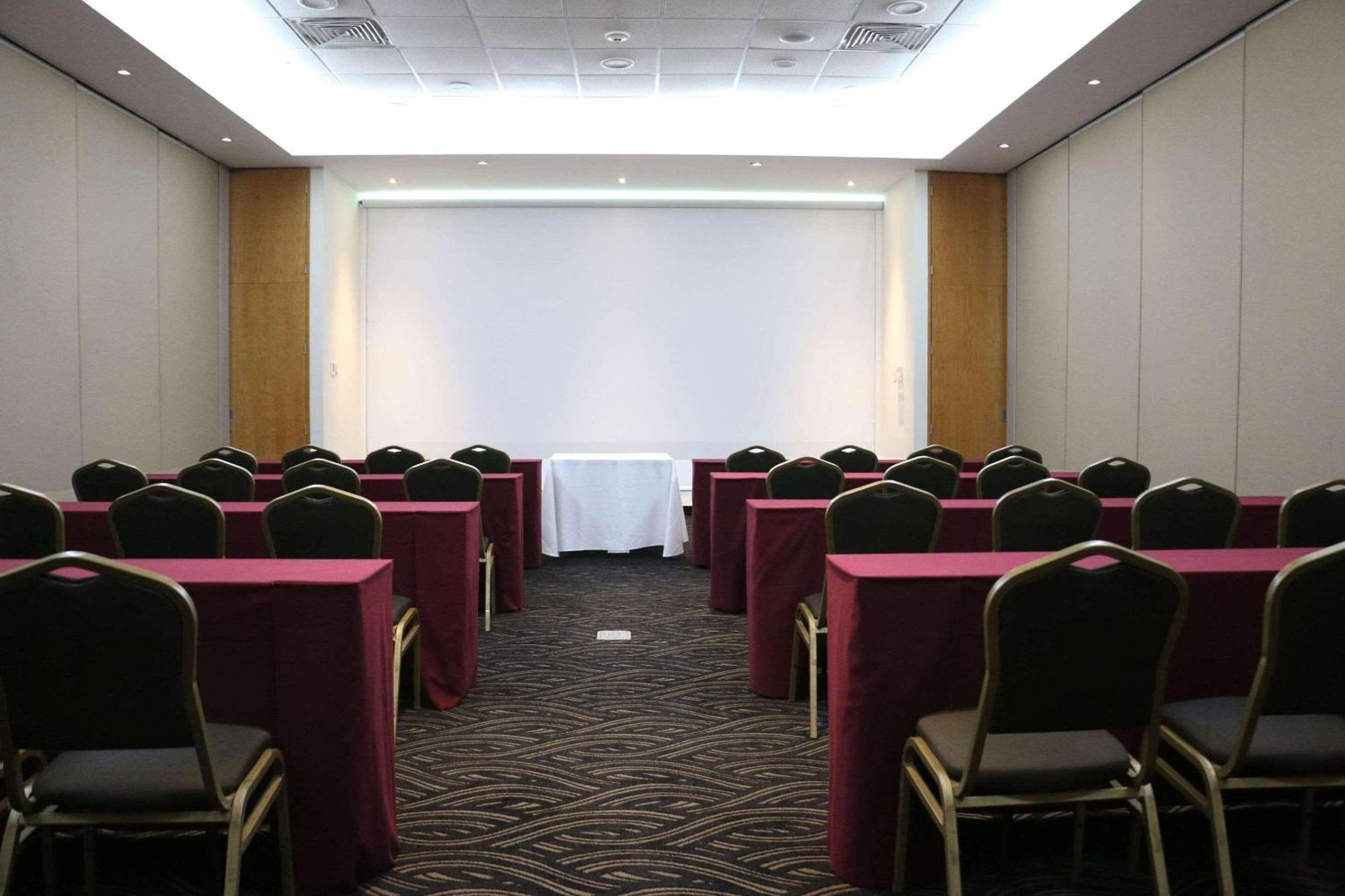 Radisson Poliforum Plaza Hotel Leon Ngoại thất bức ảnh