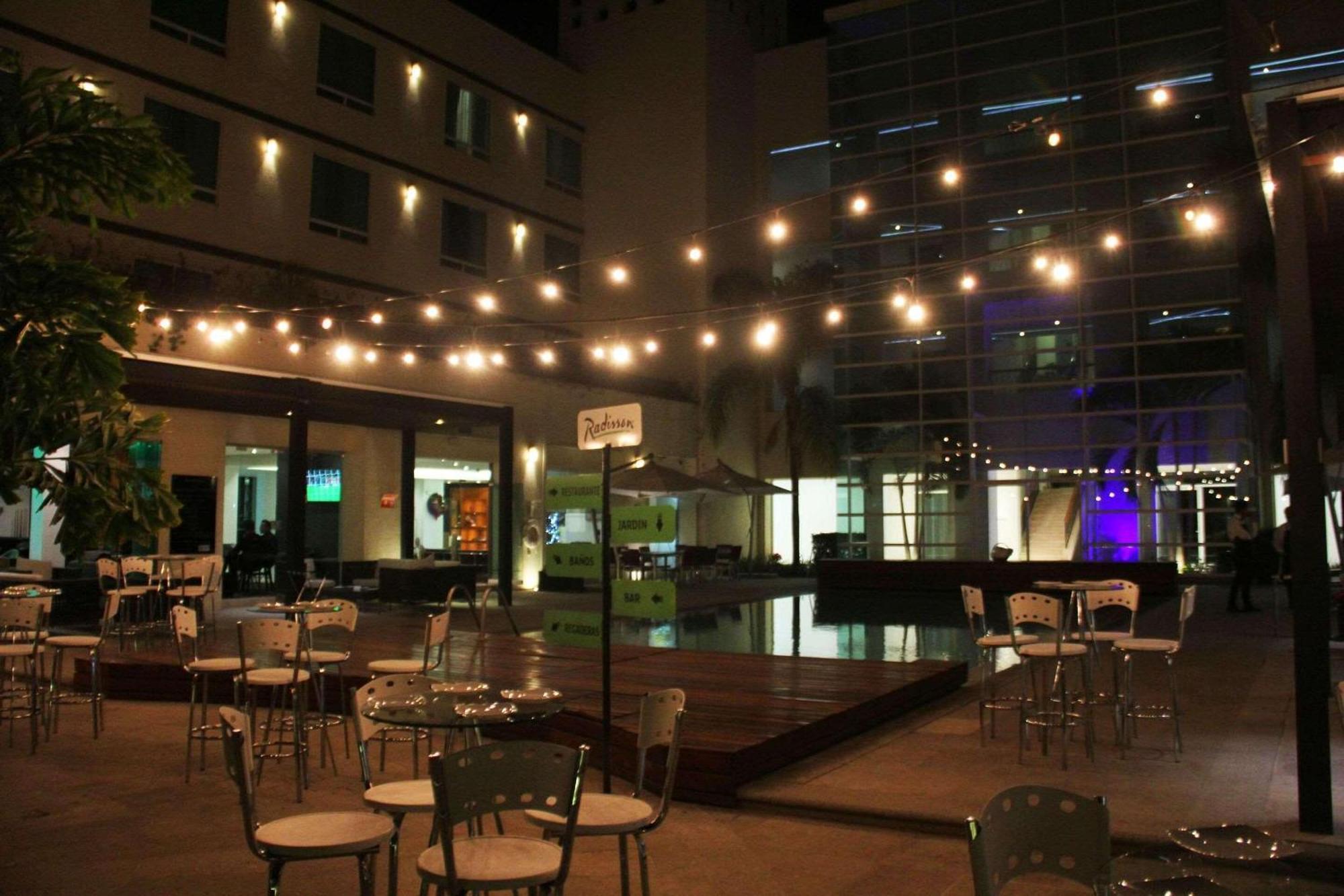 Radisson Poliforum Plaza Hotel Leon Ngoại thất bức ảnh