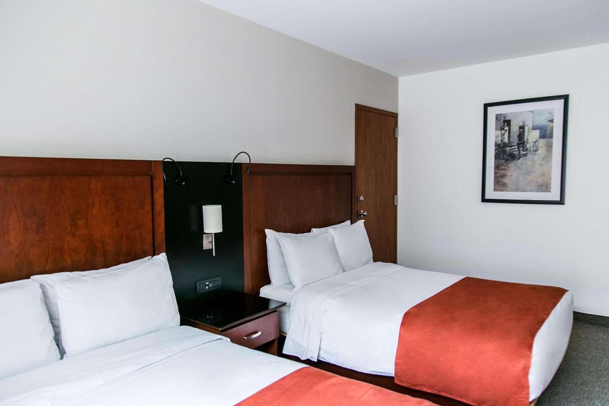 Radisson Poliforum Plaza Hotel Leon Ngoại thất bức ảnh