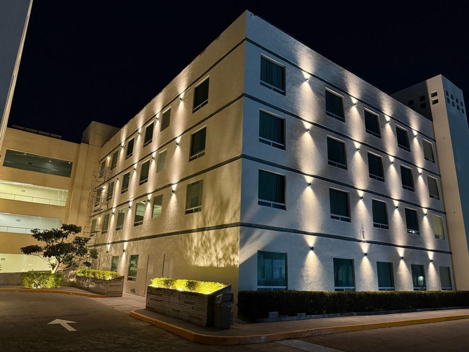 Radisson Poliforum Plaza Hotel Leon Ngoại thất bức ảnh
